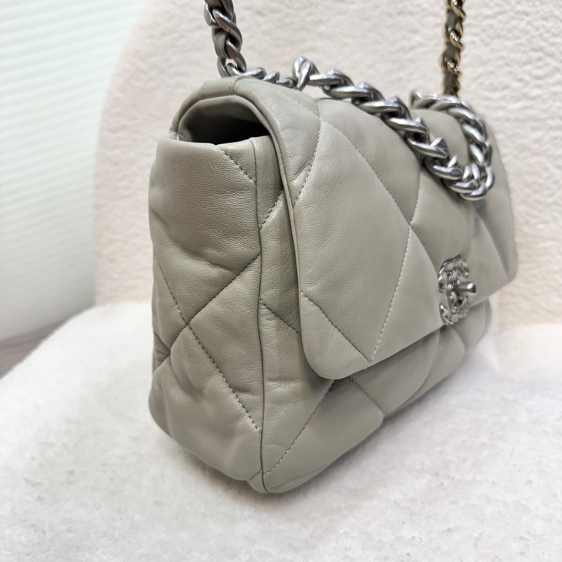 🕊️絕美氣質色Chanel 19 Bag 30cm 鼠尾草灰 🤍 香奈兒21K 季節限量山羊皮銀釦 AS1161-7