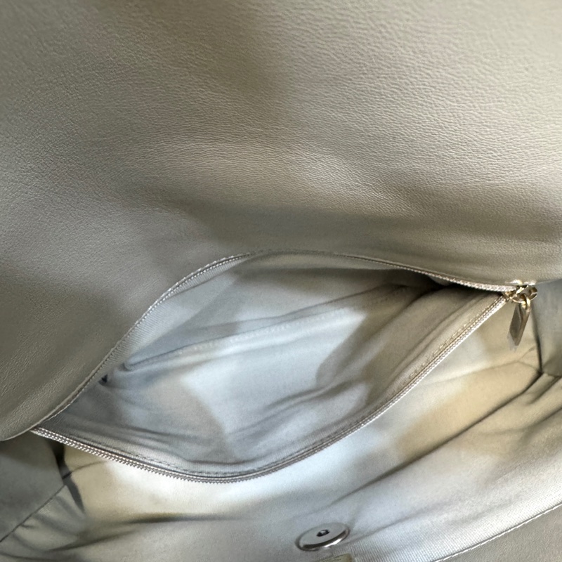 🕊️絕美氣質色Chanel 19 Bag 30cm 鼠尾草灰 🤍 香奈兒21K 季節限量山羊皮銀釦 AS1161-10