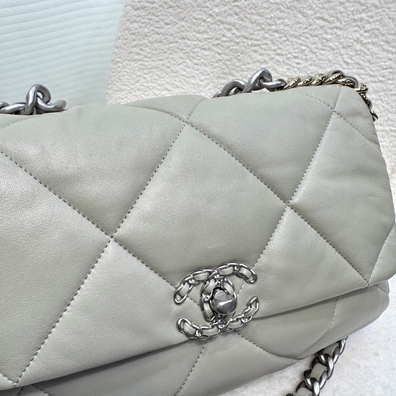 🕊️絕美氣質色Chanel 19 Bag 30cm 鼠尾草灰 🤍 香奈兒21K 季節限量山羊皮銀釦 AS1161-12