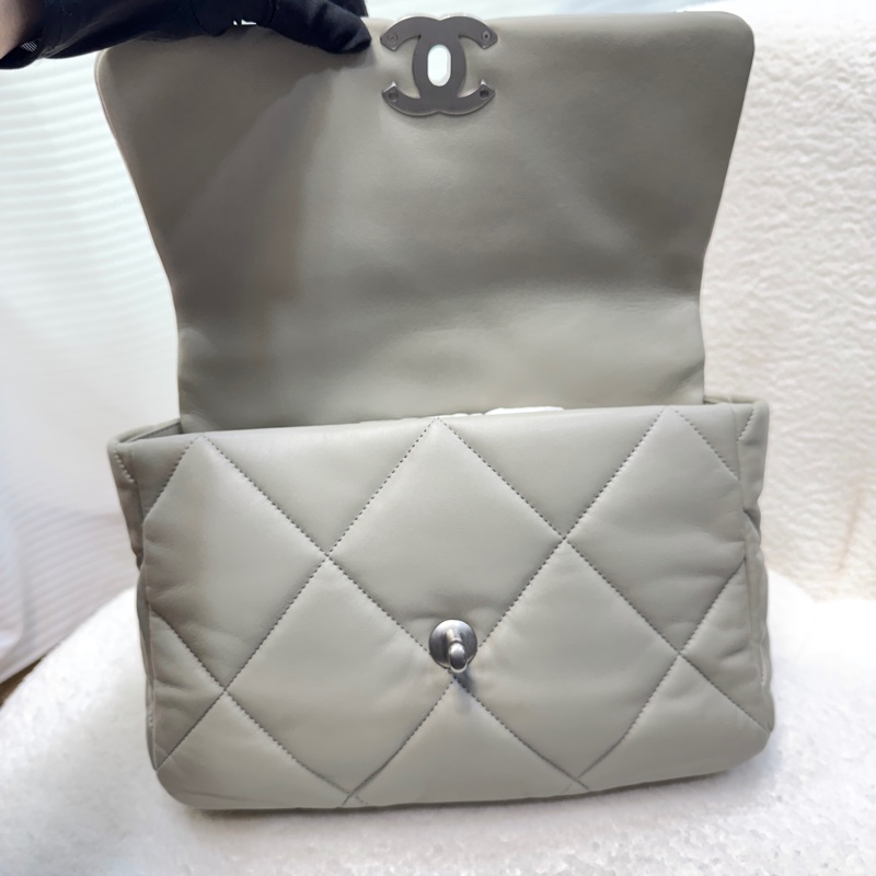 🕊️絕美氣質色Chanel 19 Bag 30cm 鼠尾草灰 🤍 香奈兒21K 季節限量山羊皮銀釦 AS1161-13