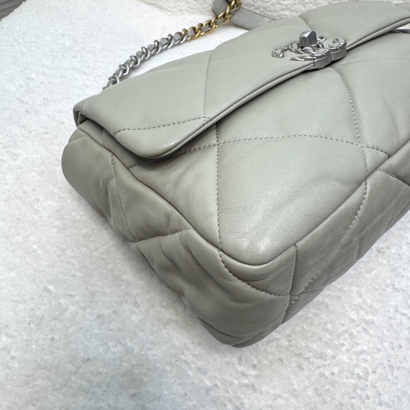 🕊️絕美氣質色Chanel 19 Bag 30cm 鼠尾草灰 🤍 香奈兒21K 季節限量山羊皮銀釦 AS1161-15