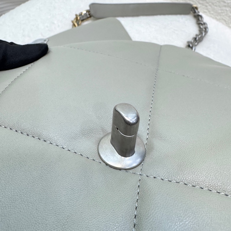 🕊️絕美氣質色Chanel 19 Bag 30cm 鼠尾草灰 🤍 香奈兒21K 季節限量山羊皮銀釦 AS1161-23