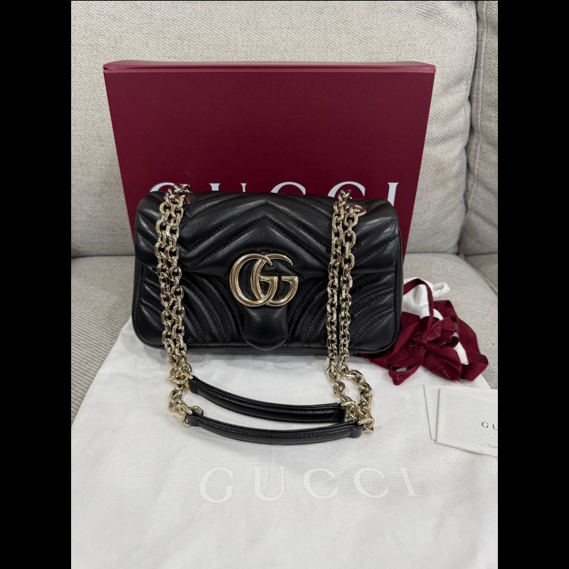 Gucci marmont 小號新款黑色羊皮淡金鏈斜背肩背包-0