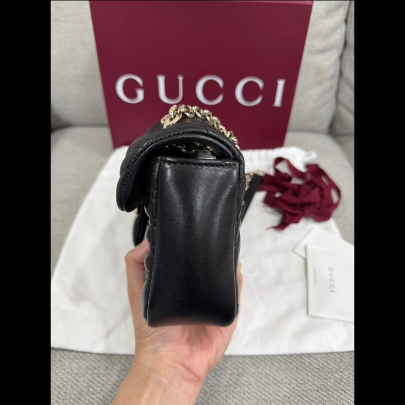 Gucci marmont 小號新款黑色羊皮淡金鏈斜背肩背包-10