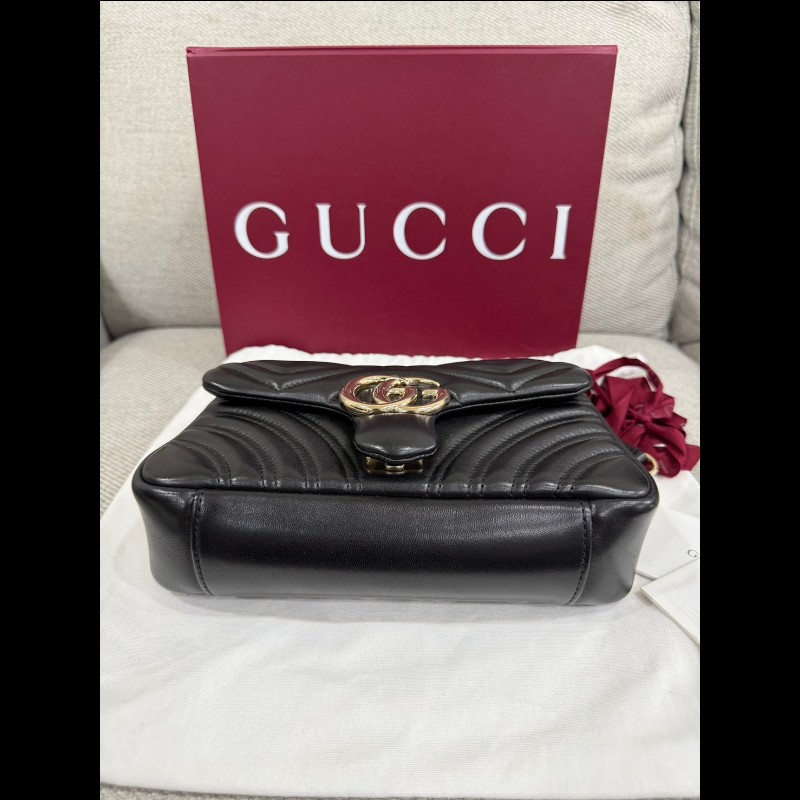 Gucci marmont 小號新款黑色羊皮淡金鏈斜背肩背包-13