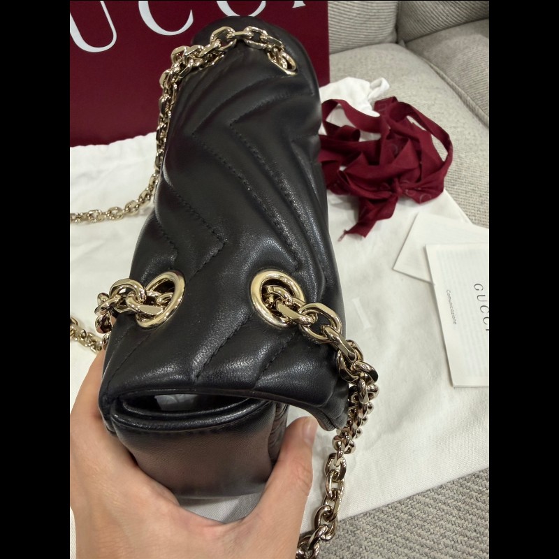 Gucci marmont 小號新款黑色羊皮淡金鏈斜背肩背包-21