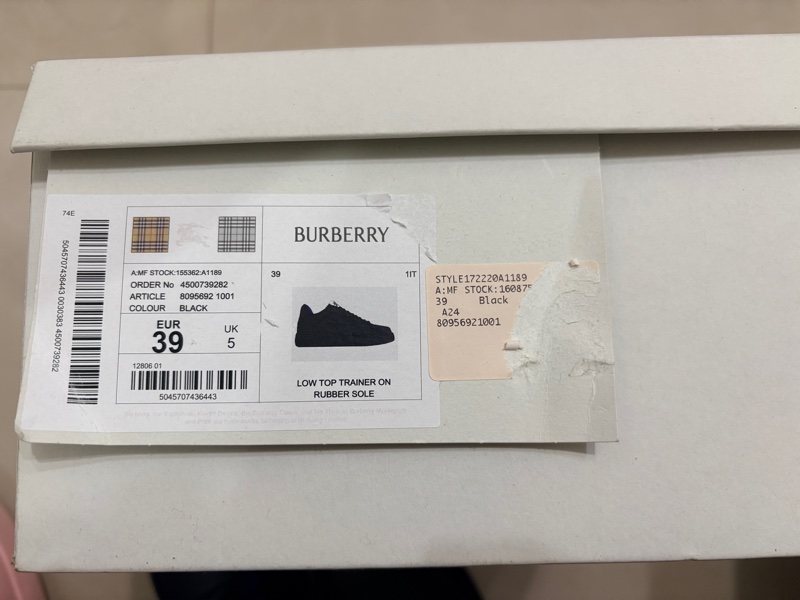 Burberry 男士黑色小牛皮休閒/運動鞋39-2