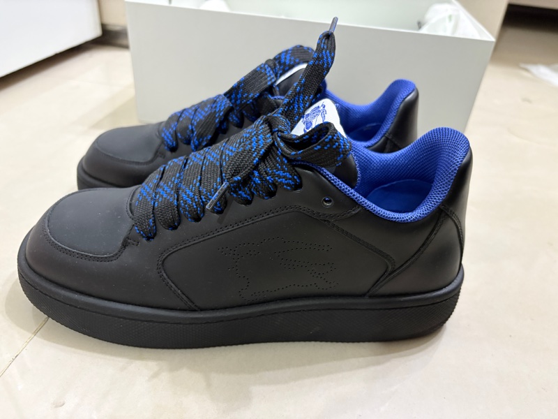 Burberry 男士黑色小牛皮休閒/運動鞋39-6