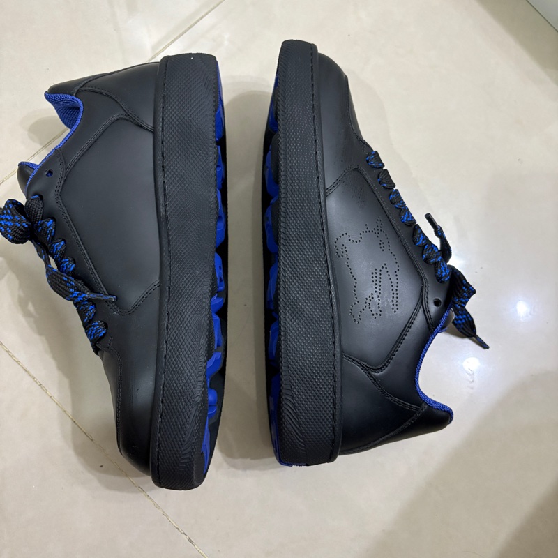 Burberry 男士黑色小牛皮休閒/運動鞋39-7