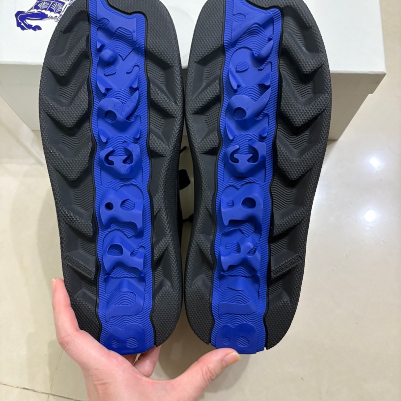 Burberry 男士黑色小牛皮休閒/運動鞋39-8