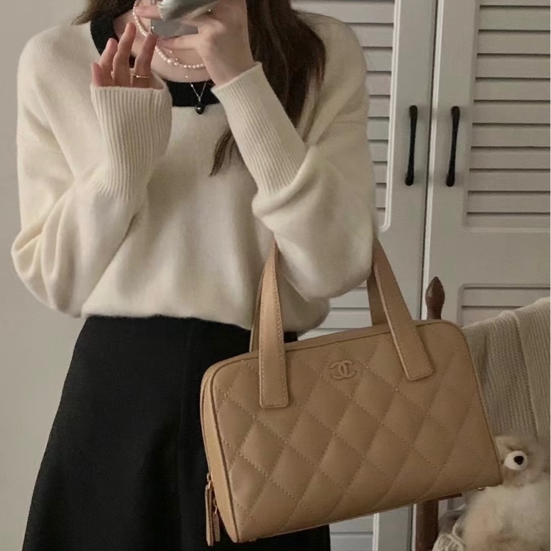 Chanel 奶茶色手提包-0