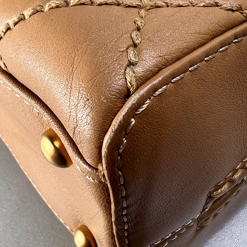 Chanel 奶茶色手提包-13