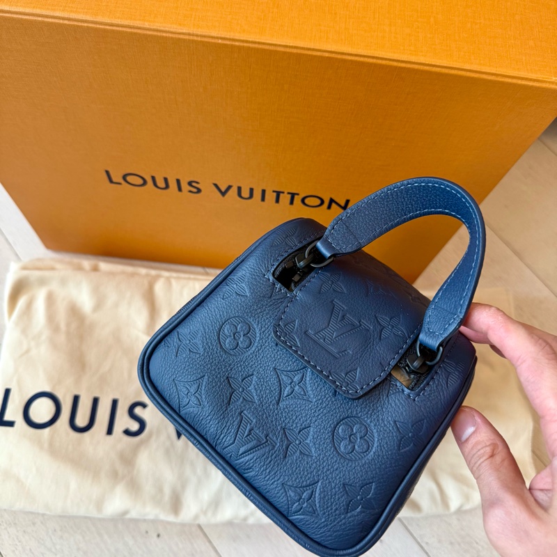 Louis Vuitton Dopp Kit-3