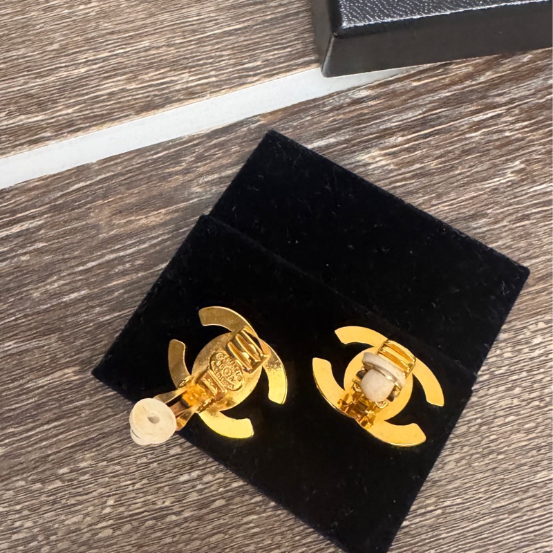 Chanel 香奈兒缺貨款logo書包釦金釦夾式耳環 耳夾-3