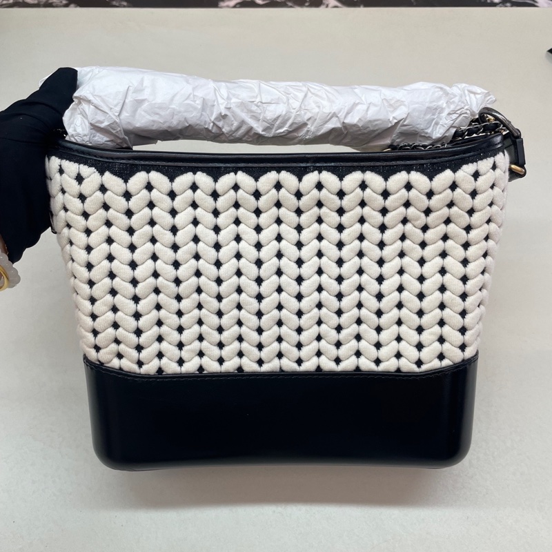 全新未使用品CHANEL香奈兒 經典款19P 流浪包大號-1