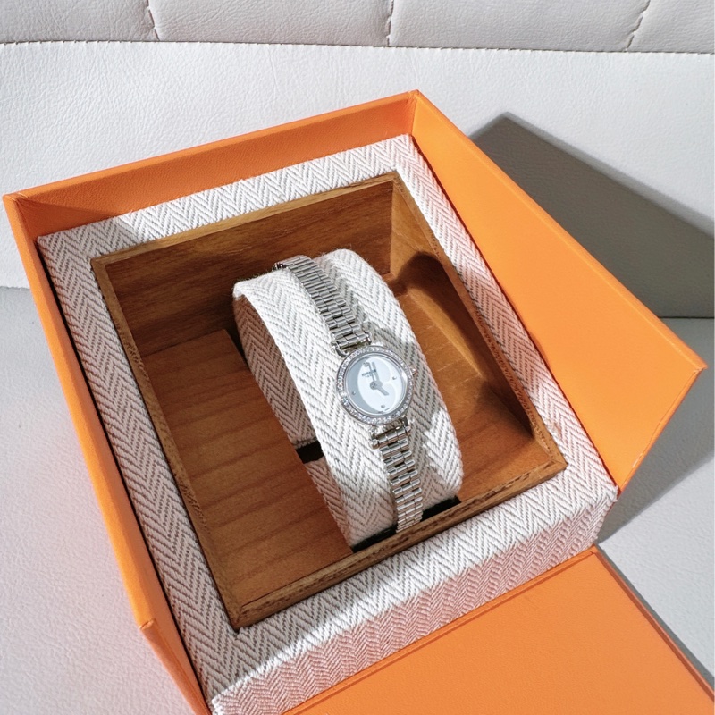 Hermes 愛馬仕福寶 18K金原鑲鑽石英腕表-1