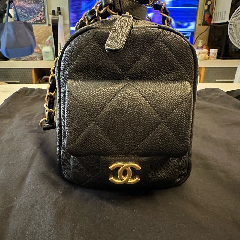 Chanel 25 保齡球包-1