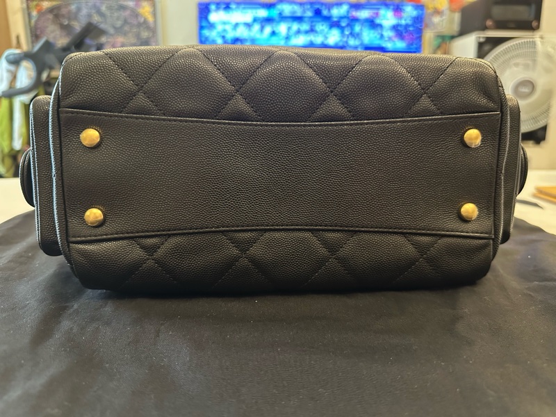 Chanel 25 保齡球包-5