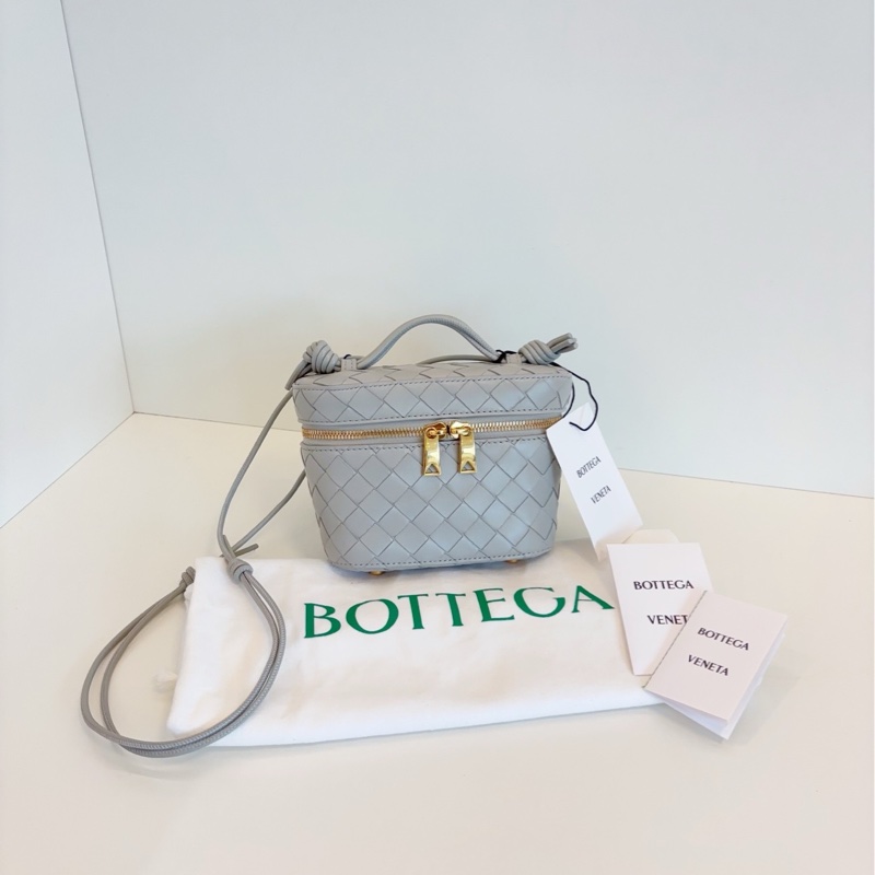 BV 葆蝶家 bangbang vanity case 浅灰色金扣-0