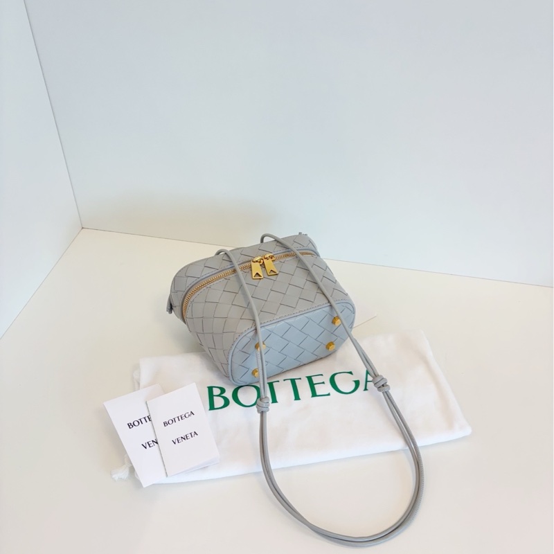 BV 葆蝶家 bangbang vanity case 浅灰色金扣-7