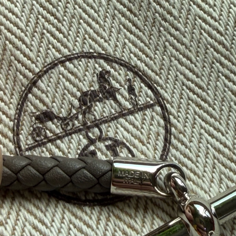 愛馬仕 男仕皮手環 錫器灰-3