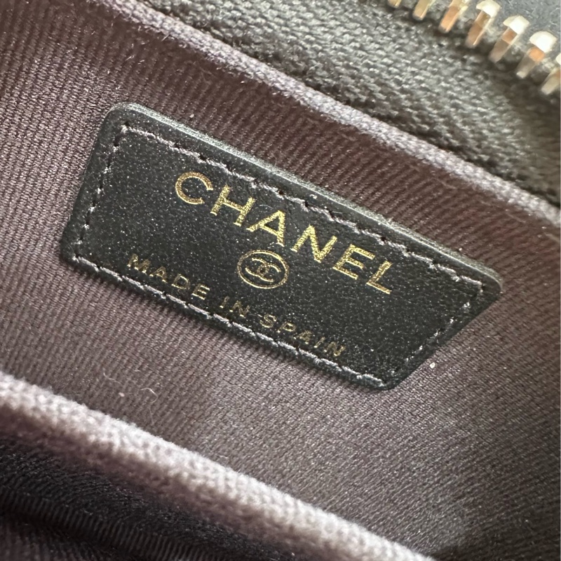 香奈兒 黑色荔枝皮琺瑯水鑽 拉鍊短夾 零錢包-2