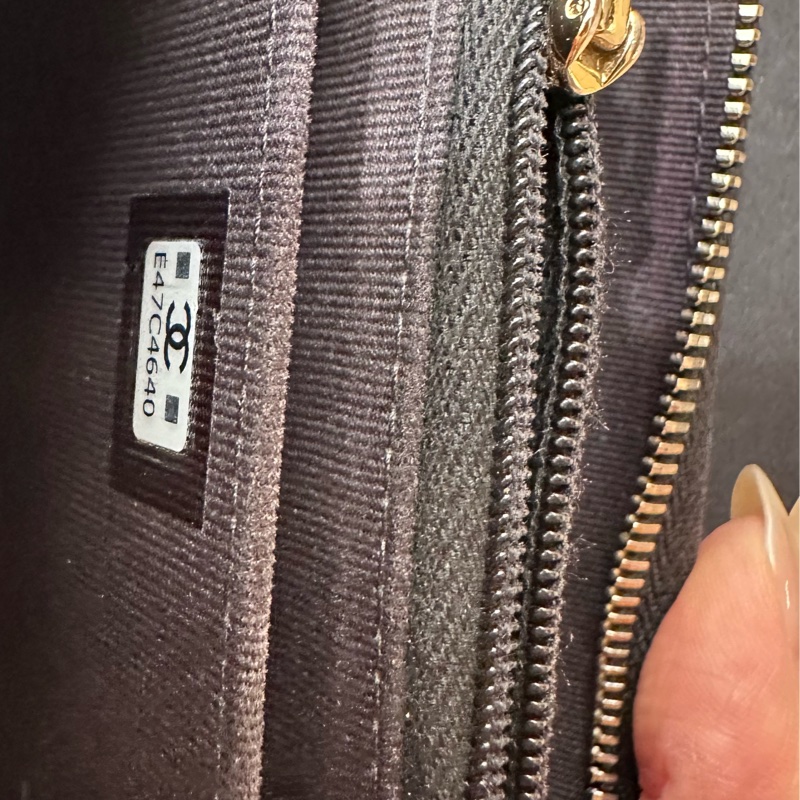 香奈兒 黑色荔枝皮琺瑯水鑽 拉鍊短夾 零錢包-20