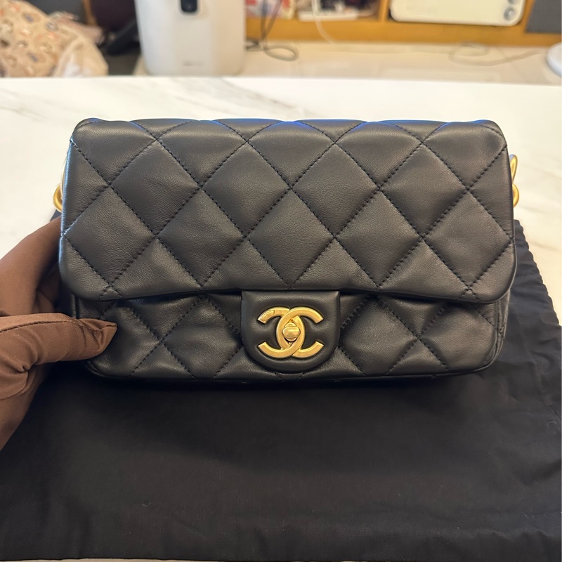 Chanel Flapbag 黑色羊皮-0