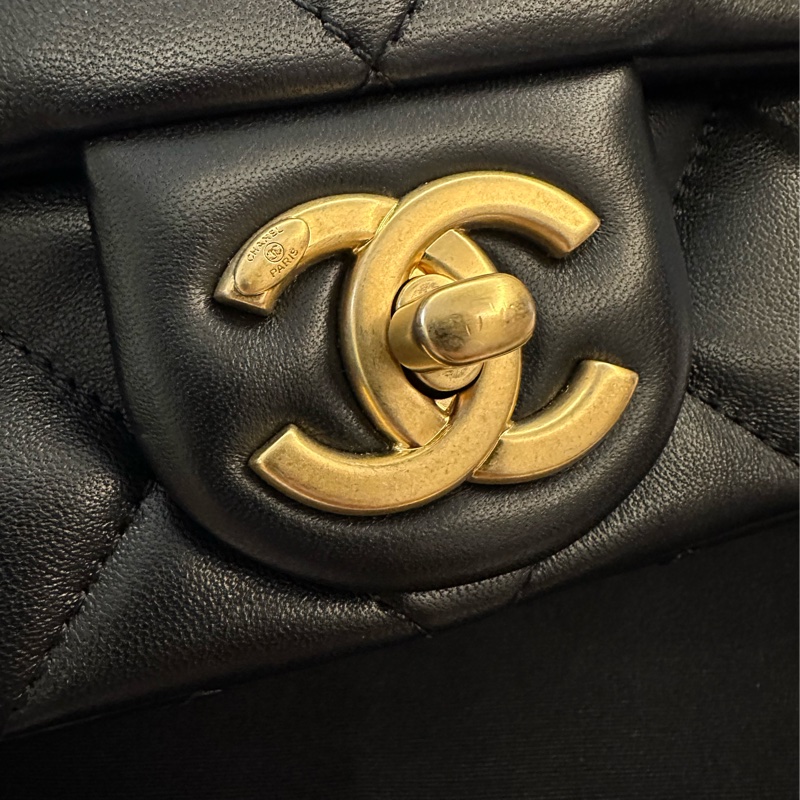Chanel Flapbag 黑色羊皮-1