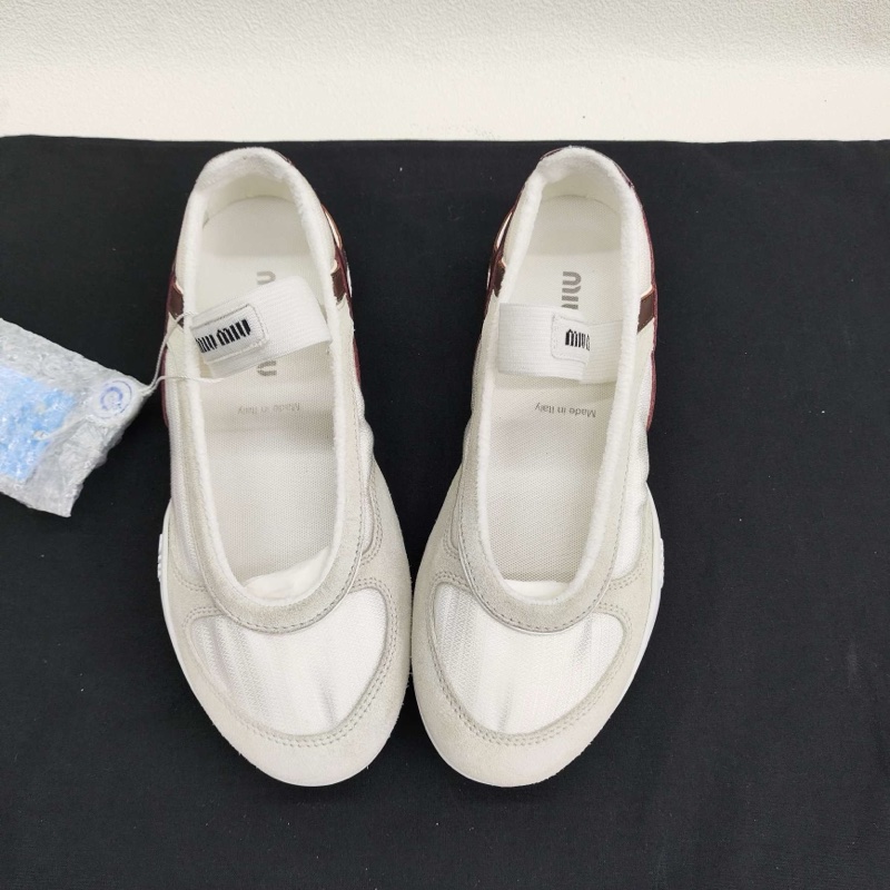 Miumiu繆繆 25ss 秀款白棕色做舊綁帶芭蕾鞋 白色 36碼-0