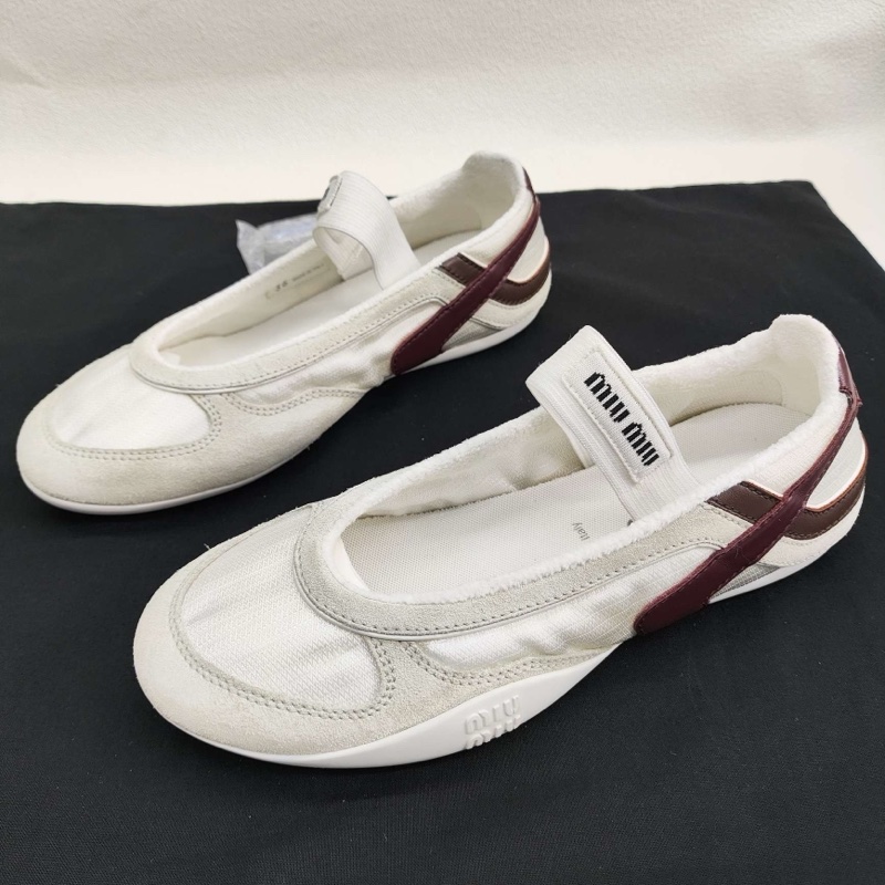 Miumiu繆繆 25ss 秀款白棕色做舊綁帶芭蕾鞋 白色 36碼-1