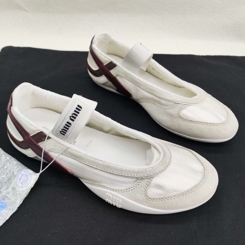 Miumiu繆繆 25ss 秀款白棕色做舊綁帶芭蕾鞋 白色 36碼-3