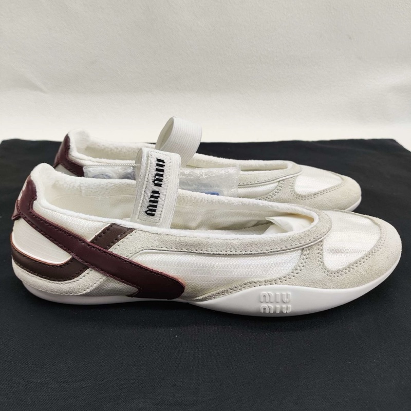 Miumiu繆繆 25ss 秀款白棕色做舊綁帶芭蕾鞋 白色 36碼-4
