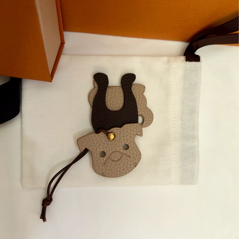 LV 狗狗皮革掛飾Vic禮👩🏻‍🦰（全配：限量緞帶、防塵套、盒、提袋）-7