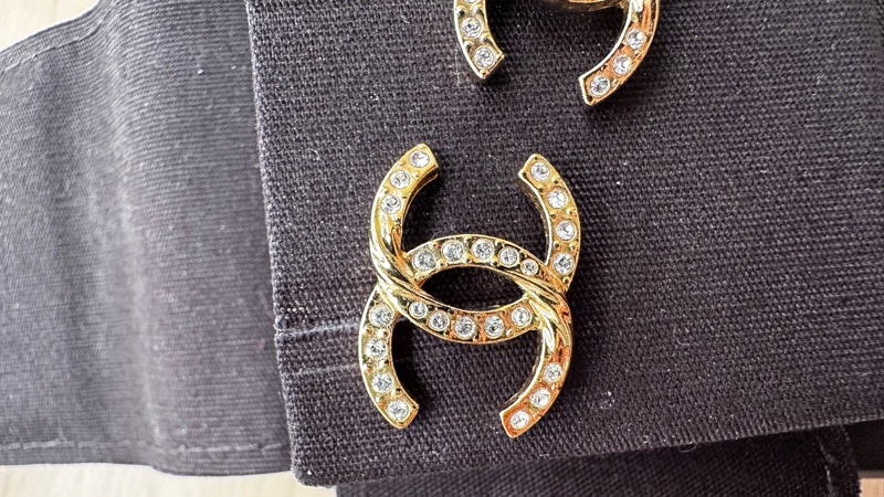 香奈兒 經典雙C水鑽耳環-2