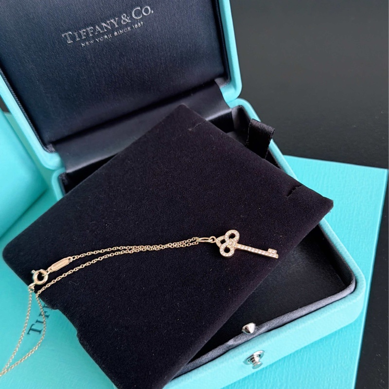 【近新閒置品】蒂芙尼Tiffany&co keys系列 mini鳶尾花滿鑽鑰匙項鍊 18k玫瑰金-4
