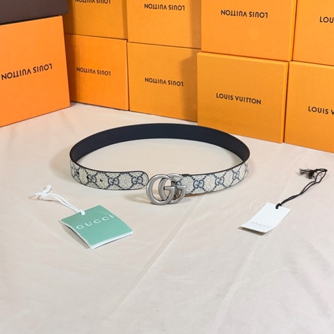 ✨小蠻腰專屬✨ 🎁全新盒裝 Gucci 古馳 雙G Marmont 經典老花銀釦皮帶 腰帶