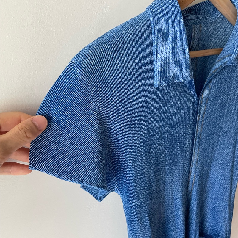 ▪️富貴選物FUGUEI▪️PP 三宅一生 藍色  丹寧印刷短袖上衣-2