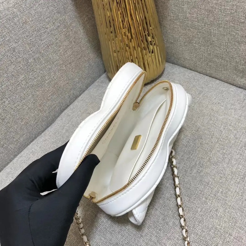 22s CHANEL香奈兒春夏愛心包羊皮金扣鏈條包，芯片款-5