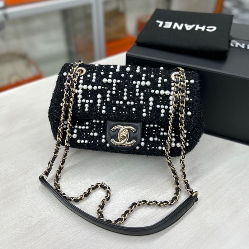 【近新閒置品】98成新 香奈兒 Chanel 黑色毛呢珍珠翻蓋CF大mini 尺寸20*12 鐳射24開無卡-0