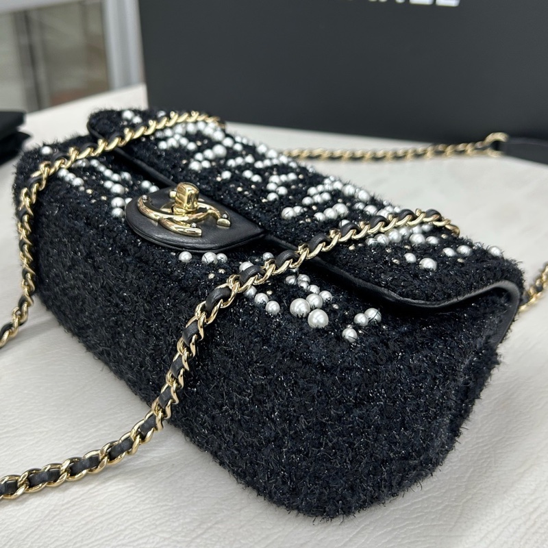 【近新閒置品】98成新 香奈兒 Chanel 黑色毛呢珍珠翻蓋CF大mini 尺寸20*12 鐳射24開無卡-5