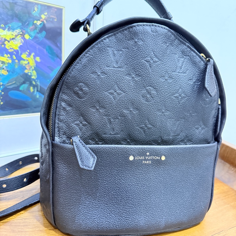 88新✨櫃上破十萬的L V後背包🏅好揹好看的黑色🖤 耐用牛皮小書包-2