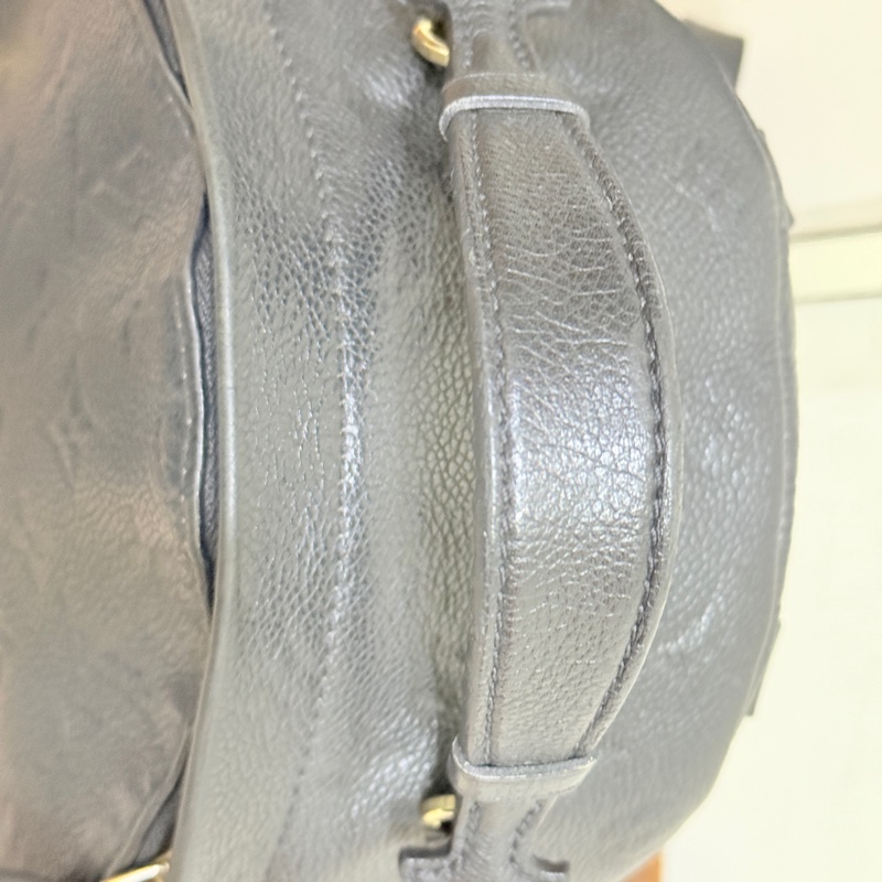 88新✨櫃上破十萬的L V後背包🏅好揹好看的黑色🖤 耐用牛皮小書包-30