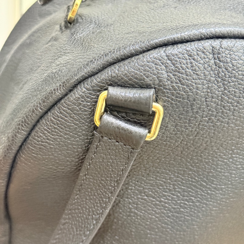 88新✨櫃上破十萬的L V後背包🏅好揹好看的黑色🖤 耐用牛皮小書包-34