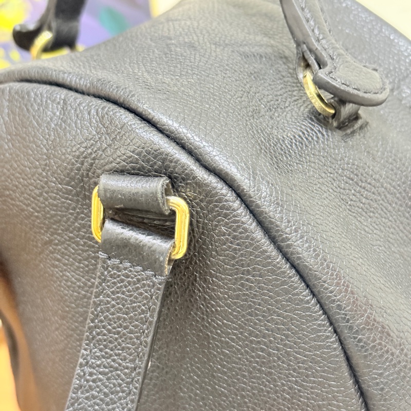 88新✨櫃上破十萬的L V後背包🏅好揹好看的黑色🖤 耐用牛皮小書包-36