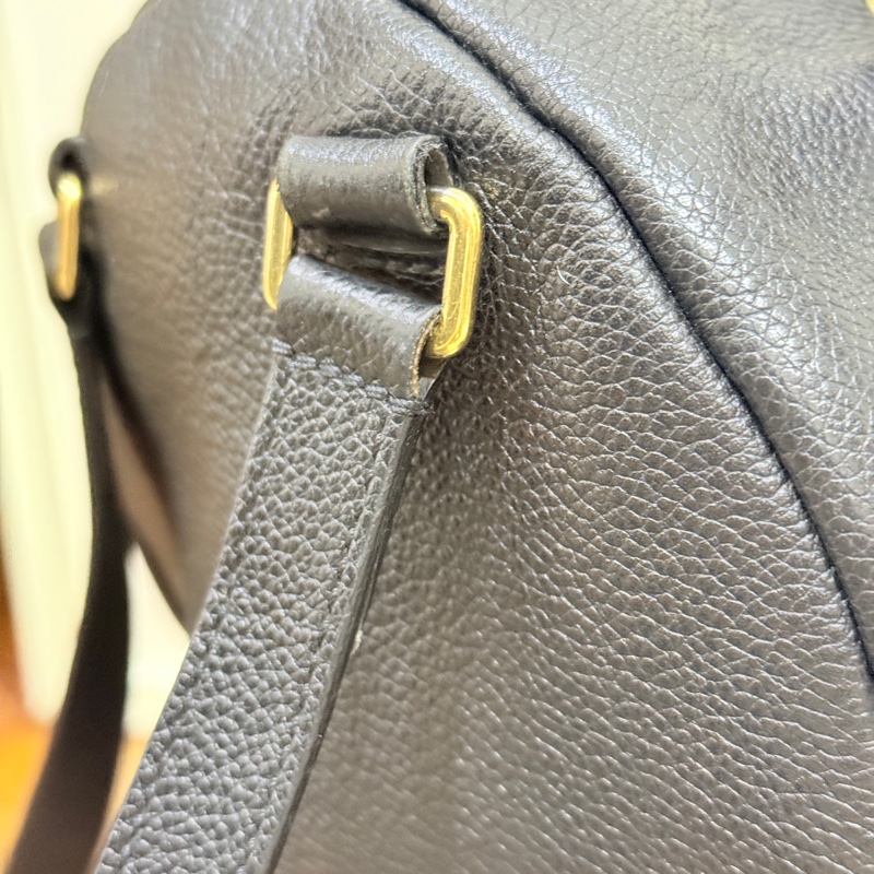 88新✨櫃上破十萬的L V後背包🏅好揹好看的黑色🖤 耐用牛皮小書包-37