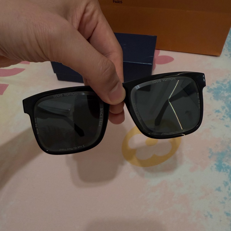 LV Super Vision 方框太陽眼鏡 黑色 幾近全新-4