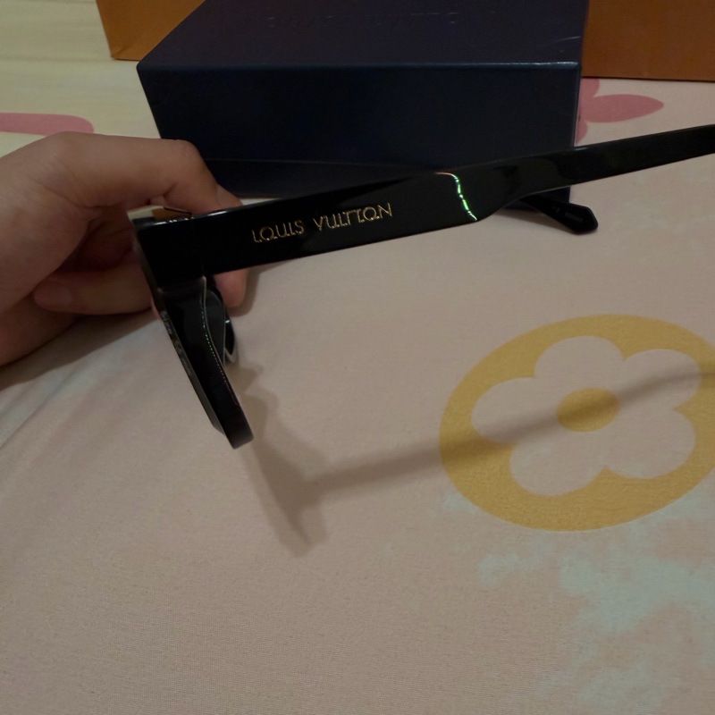 LV Super Vision 方框太陽眼鏡 黑色 幾近全新-6