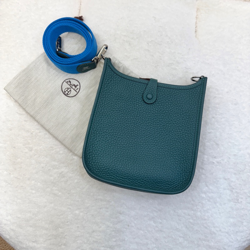 撞色吸睛 愛馬仕Hermès Mini Evelyne T/C皮銀釦 眩暈綠U4 拼桑給巴爾藍B3背帶 TPM16 絕美配色 活潑優雅 🥑-5