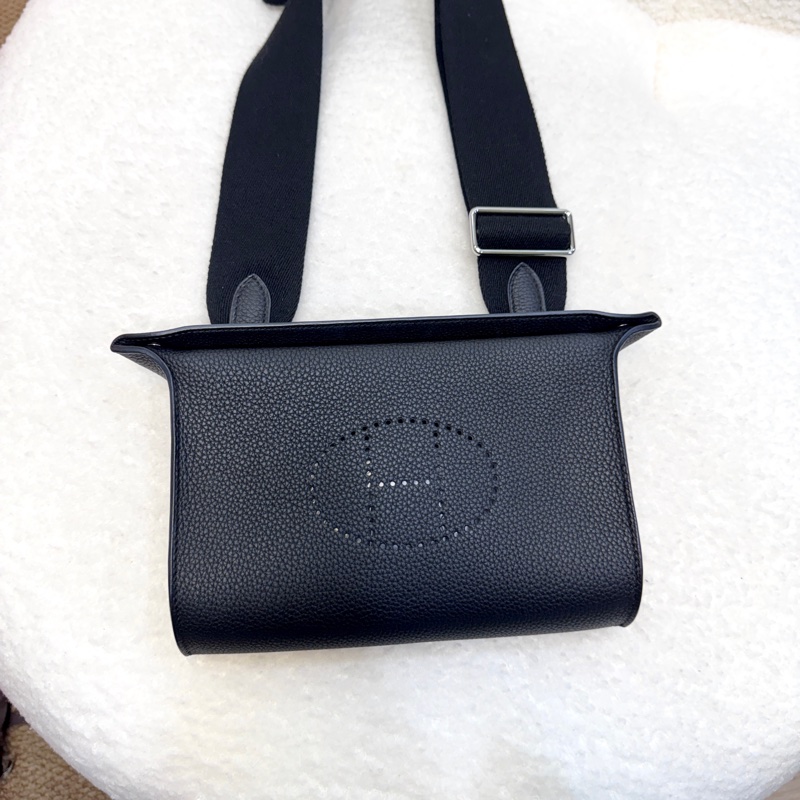 愛馬仕餐盤包Hermès Videpoches 黑色Togo皮帆布背袋肩背包 H084283-8